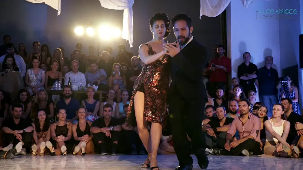 Video thumbnail for Guillermo Peque Barrionuevo – Mariela Sametband, Que importa, A los Amigos 2017