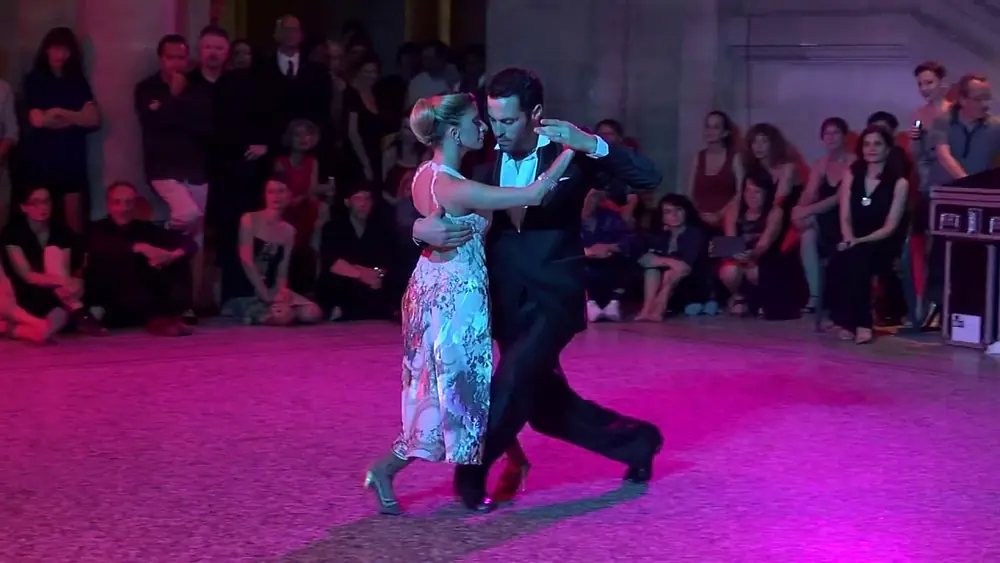 Video thumbnail for Carolina GIANNINI and Mauro CAIAZZA @ Bordeaux Cite Tango Festival 2016 1/3