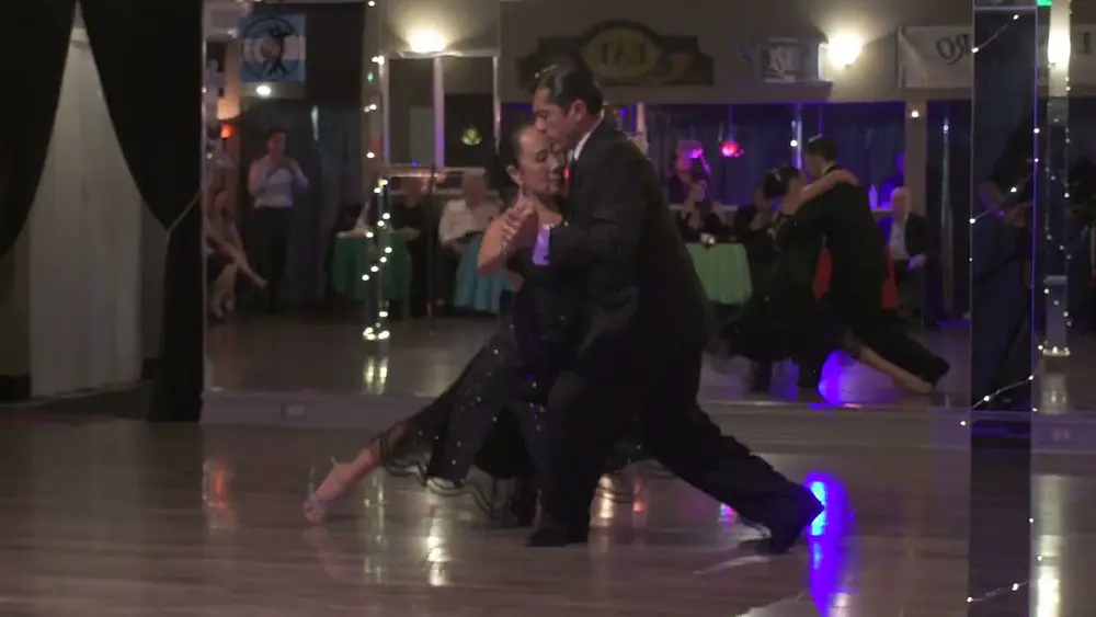 Video thumbnail for Daniel Juarez  and Lydia Xie at El Encuentro 2/2