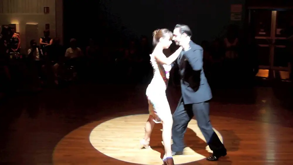 Video thumbnail for Stéphanie Fesneau & Fausto Carpino - Limouzi Tango Festival - Tango A Vivre Limoges