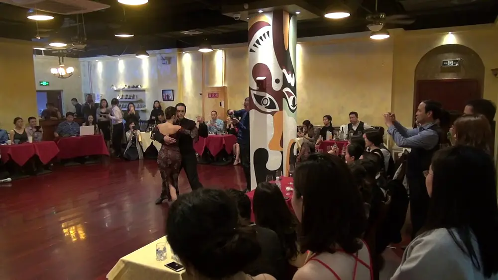 Video thumbnail for Juan Malizia y Manuela Rossi en Chengdu Rosa Tango
