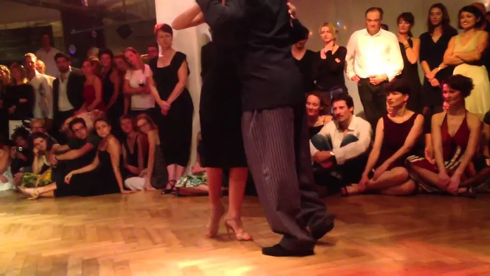 Video thumbnail for Carlitos Espinoza y Noelia Hurtado Tango Loft 1/4