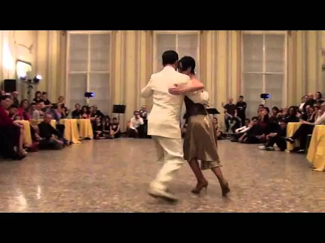 Video thumbnail for Roberto Leiva y Maricel Gomez @ El Fueye Tango Club Genova