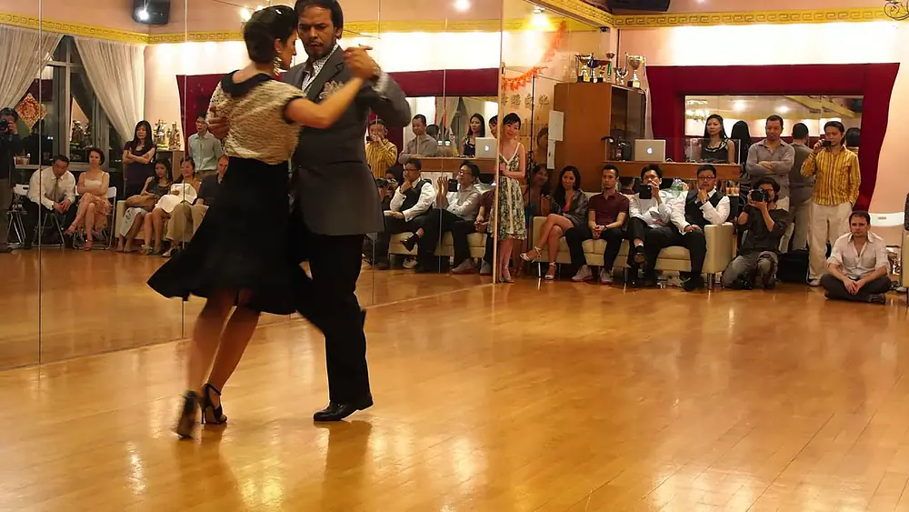 Video thumbnail for Fabian Peralta and Josefina Bermudez @ Opening Milonga of Tango Xtreme HK 2013 3/3