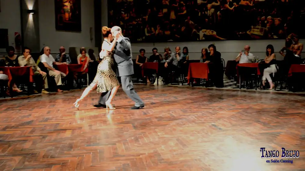 Video thumbnail for Silvana Anfossi & Horacio Prestamo en Tango Brujo - Salón Canning!! 2/3