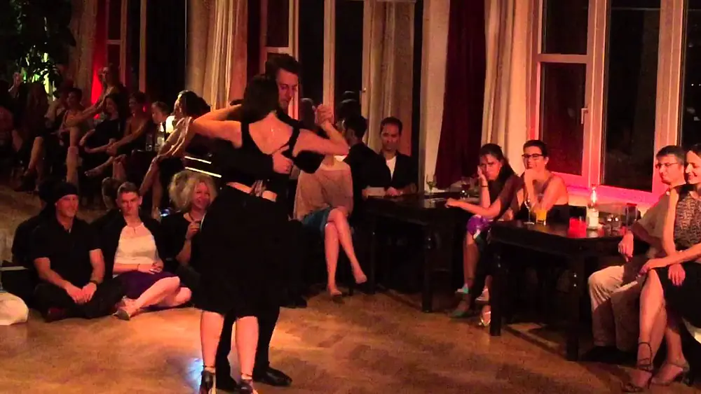 Video thumbnail for Severin Fraser y Natasha Lewinger 1/4