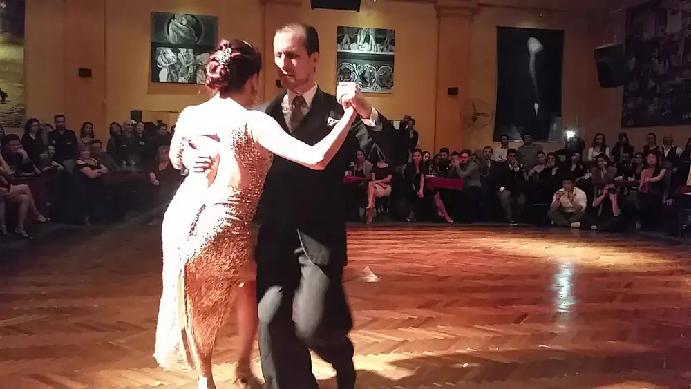 Video thumbnail for A Evaristo Carriego - Facundo Piñero y Vanesa Villalba en Soho Tango