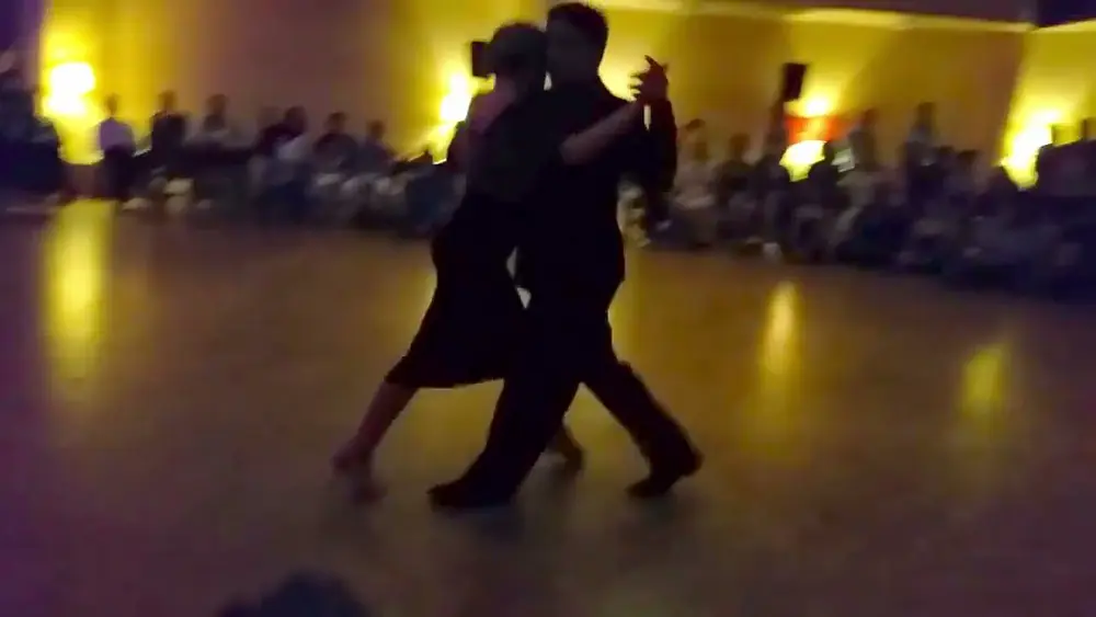 Video thumbnail for Argentine tango Noelia Hurtado & Carlitos Espinoza - Milonga del 83