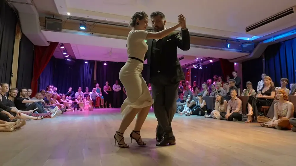 Video thumbnail for Natacha Lockwood & Andres Molina @ MilOnda 1905 - 3/4