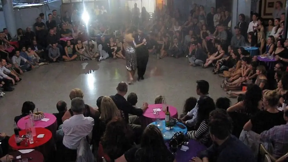 Video thumbnail for JAVIER RODRIGUEZ y MOIRA CASTELLANO en Viva La Pepa! Milonga (3/4)