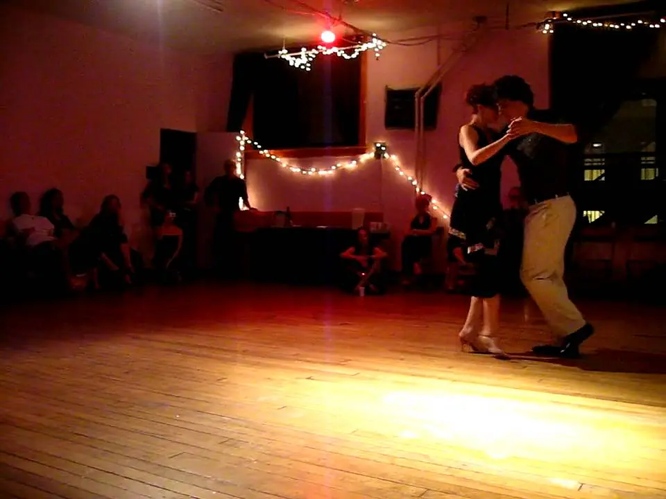 Video thumbnail for Eric Lindgren & Rebecca Rorick Smith at Practilonga 939 NYC 2 of 2