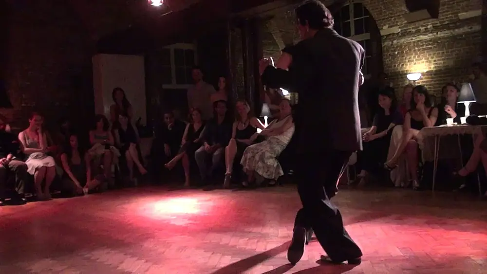 Video thumbnail for Pablo Inza y Mariana Drogone perform 2 Vals Crypt July 2012