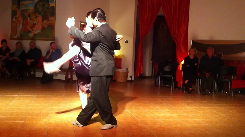 Video thumbnail for Malvina Gili y Sebastián Zánchez - Tango- in Tangueria 2011 (1)