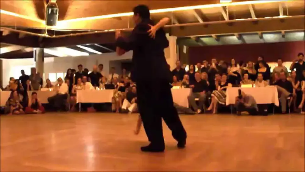 Video thumbnail for Carlos Espinoza e Noelia Hurtado al Makìtango Senigallia 2/4