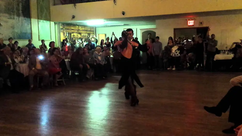 Video thumbnail for Argentine tango: Daniel Juarez & Alejandra Armenti - Festejando