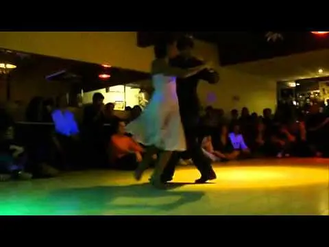 Video thumbnail for OCTAVIO FERNANDEZ Y CORINA HERRERA EN LA MILONGA 10 3/4