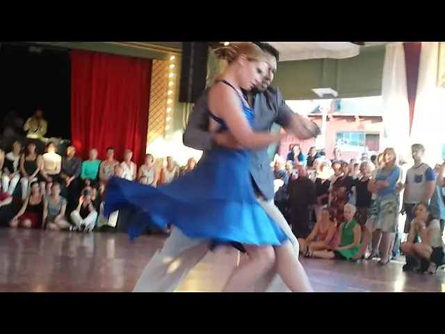 Video thumbnail for Sara Westin & Juan Pablo Canavire - Rie Payaso