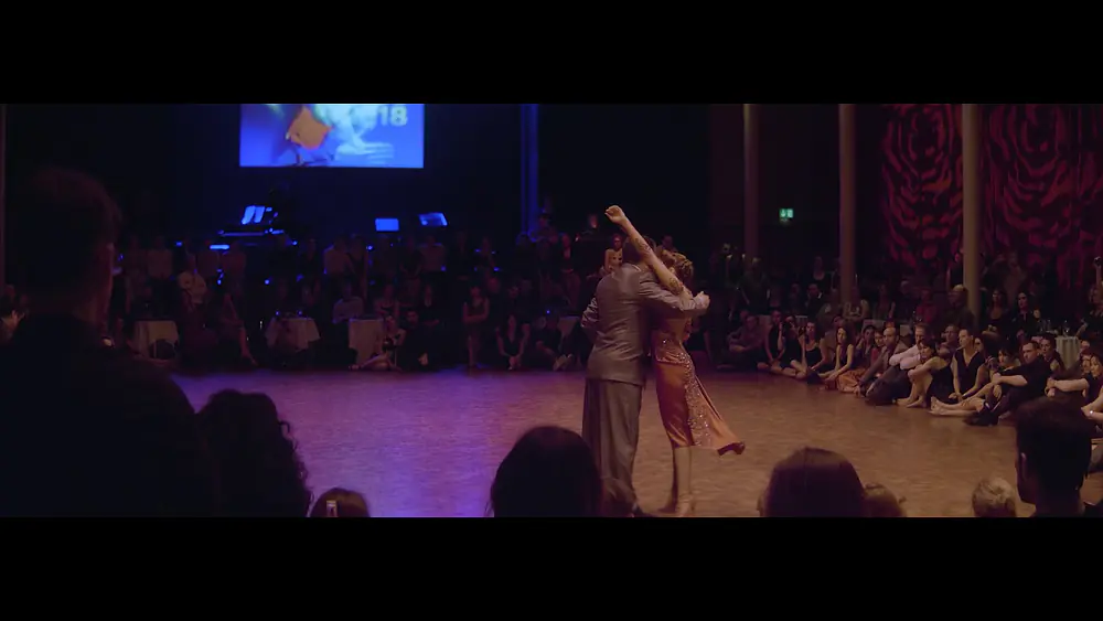 Video thumbnail for Ruben y Sabrina Veliz bailan "Desconcierto" por Carel Kraayenhof en Basel