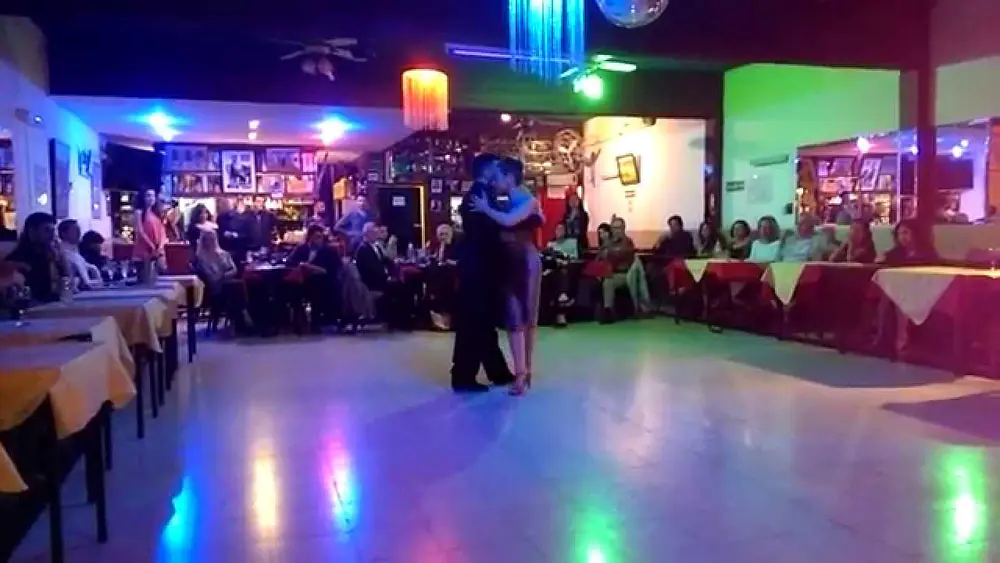 Video thumbnail for PAOLA TACCHETTI Y ALEJANDRO HERMIDA.  BAILAN BAHIA BLANCA