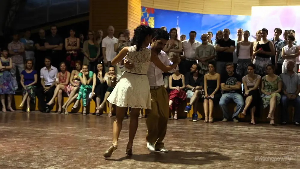 Video thumbnail for Rodrigo Fonti & Majo Martirena, 4-4, Moscow, Milonga "Ekaterininskiy sad", 04.07.2015