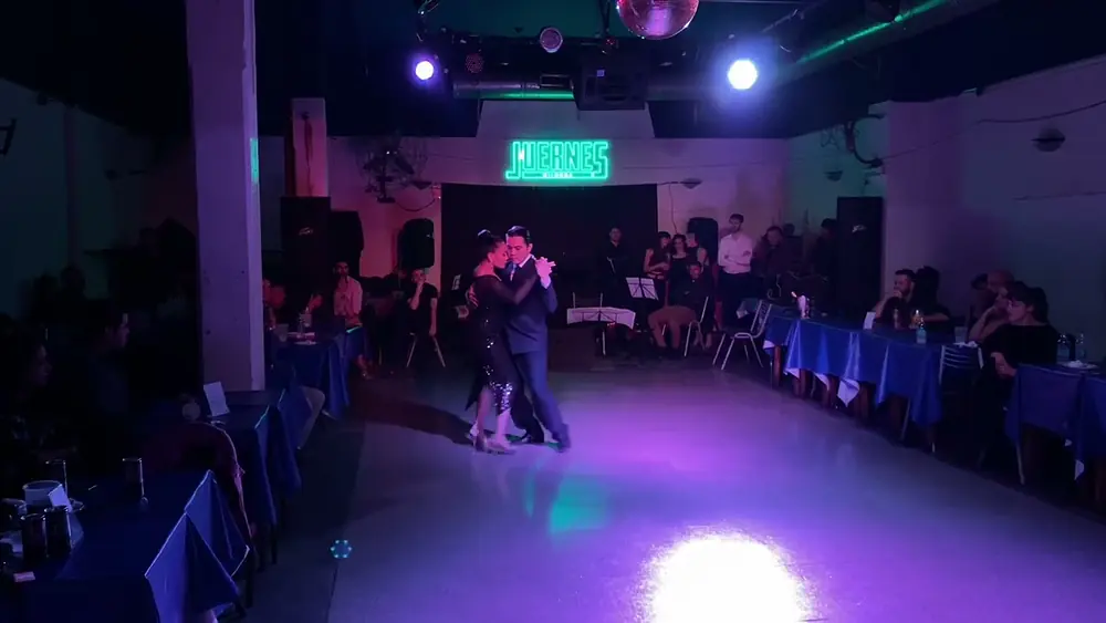 Video thumbnail for Amelia Rambe y Ferrol Matthew en Juernes Milonga (1/2)