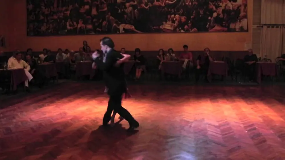 Video thumbnail for Guillermo Cerneaz y Marina Kenny, un Vals en Canning.