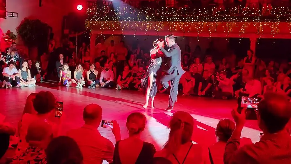 Video thumbnail for Argentine Tango: Vanesa Villalba & Facundo Piñero - Tu Voz