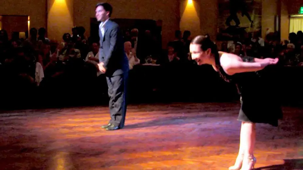 Video thumbnail for Inés Muzzopappa y Dante Sánchez en Parakultural