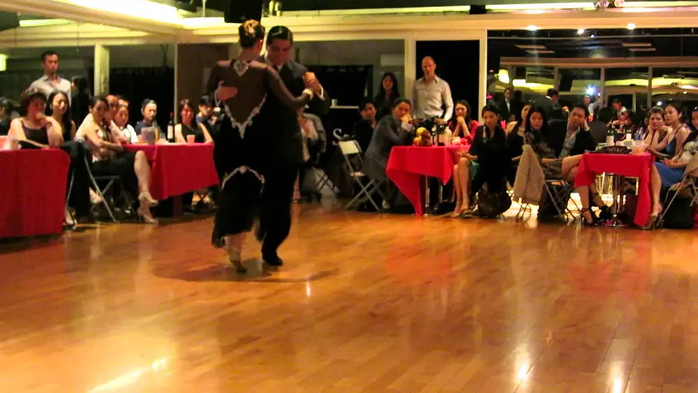 Video thumbnail for Fernanda Grosso & Alejandro Ferreyra - Grand Milonga HK 3/5