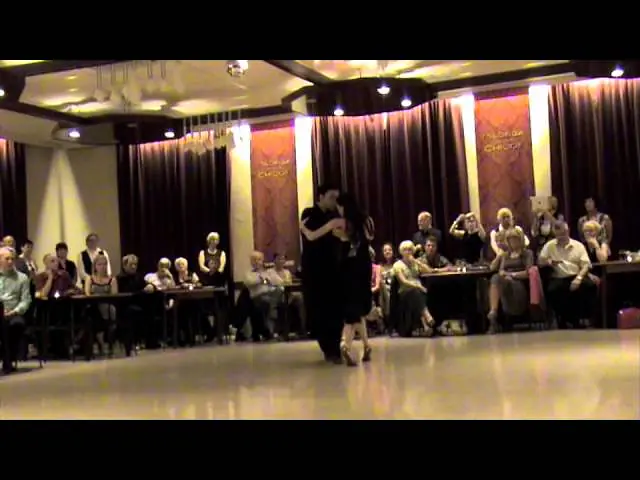 Video thumbnail for Paula Ballesteros and Alejandro Hermida 1 at Tango Brujo