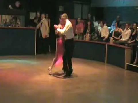 Video thumbnail for tango "bis" di Roberto Reis y Natalia Lavandeira - Contatto Club 1 maggio 2010