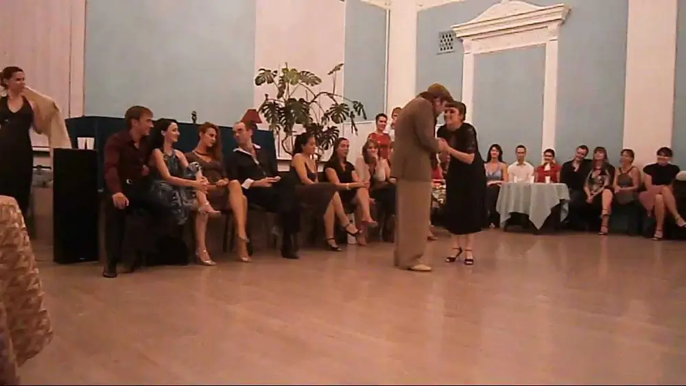 Video thumbnail for Mario De Camillis y Bárbara Wainwright on milonga "Nostalgia", Russia. 1 dance