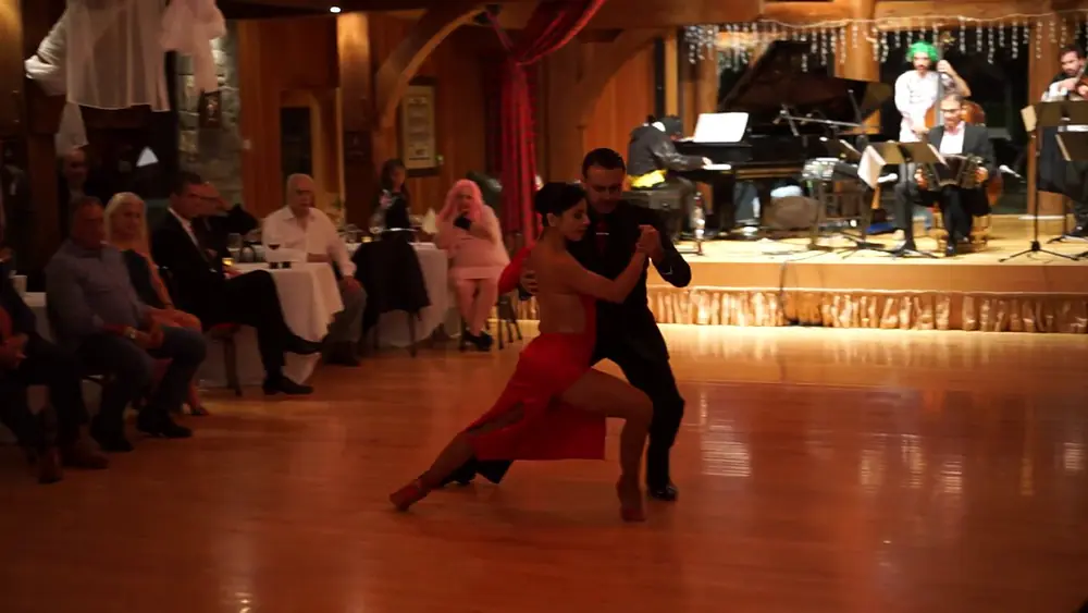 Video thumbnail for Carolina Jaurena & Andres Bravo dancing to Gallo Ciego played by the Hector Del Curto Tango Quintet