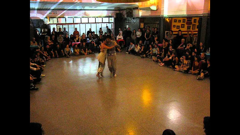 Video thumbnail for DANA FRÍGOLI y ADRIÁN FERREYRA en ¡Viva la Pepa! milonga (3/4)