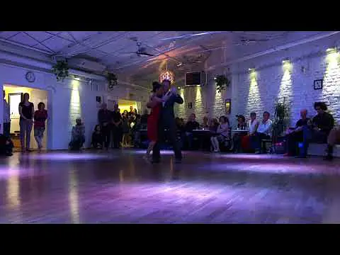 Video thumbnail for Nina González & Uwe Kops, Tango VidaMia Köln, 18. Mai 2018, "Por que regresas tú" Di Sarli (1/3)