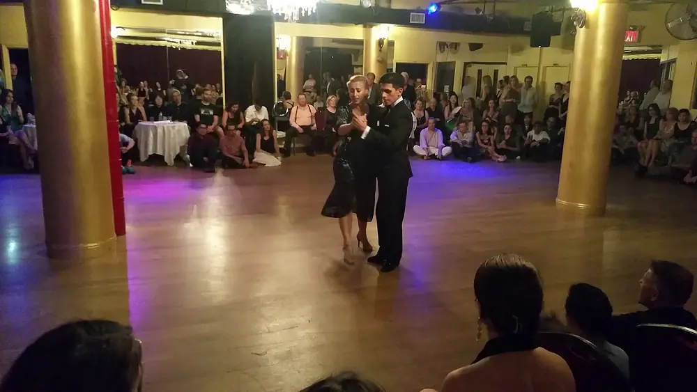 Video thumbnail for Argentine tango: Sara Grdan & Ivan Terrazas - Milonga Orillera