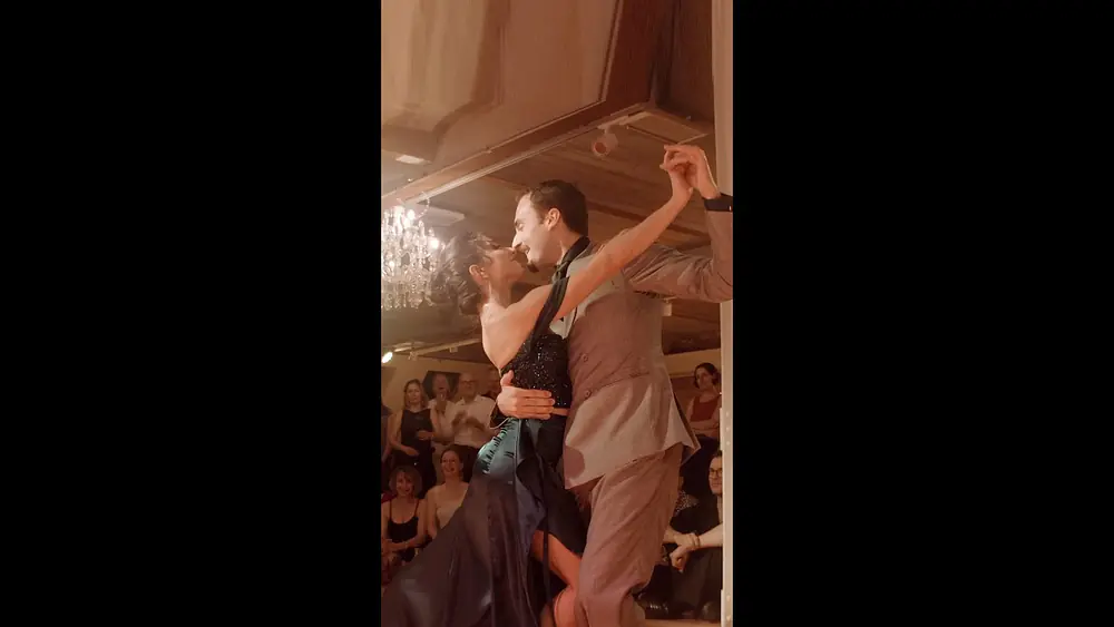 Video thumbnail for Lorena Tarantino and Gianpiero Galdi – Mendocina #lorenaygianpiero #tangoloft #030tango