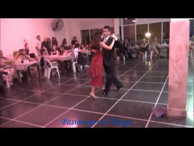 Video thumbnail for VERONICA VAZQUEZ y ALEJANDRO BERON bailando el Tango MARIPOSITA en FLOREAL MILONGA
