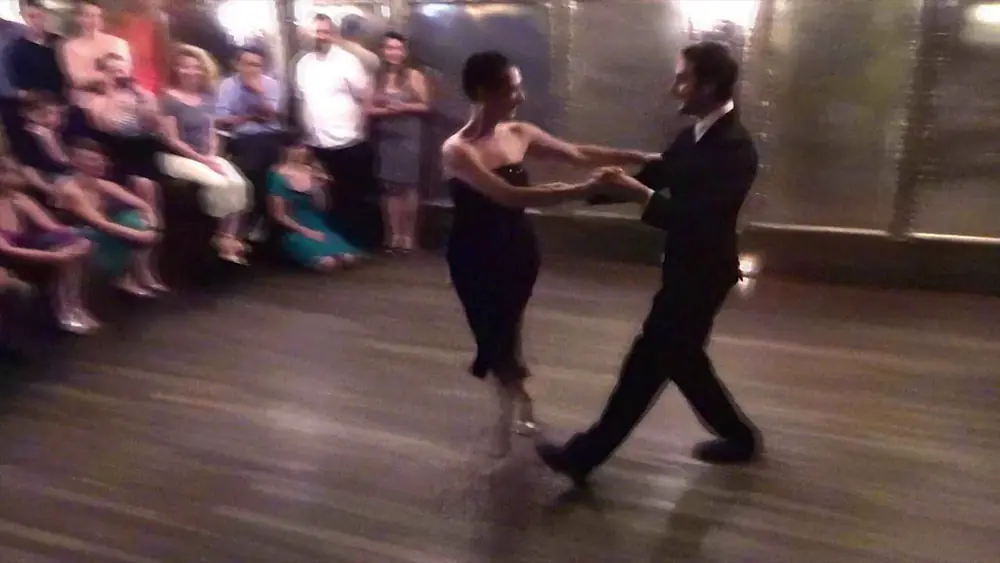 Video thumbnail for DC Tango: Maria Filali & Gianpiero Galdi - "Que importa" by J. D'Arienzo