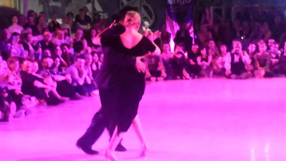 Video thumbnail for Carlito Espinoza y Noelia Hurtado - 17° Torino Tango Festival - 2017