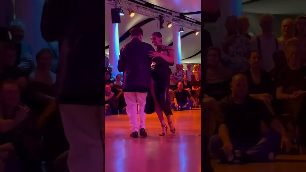 Video thumbnail for Roxana Suárez y Chicho Frumboli 😍🤍 Follow @tangoexpo #tango #танго #tangoargentino #dance