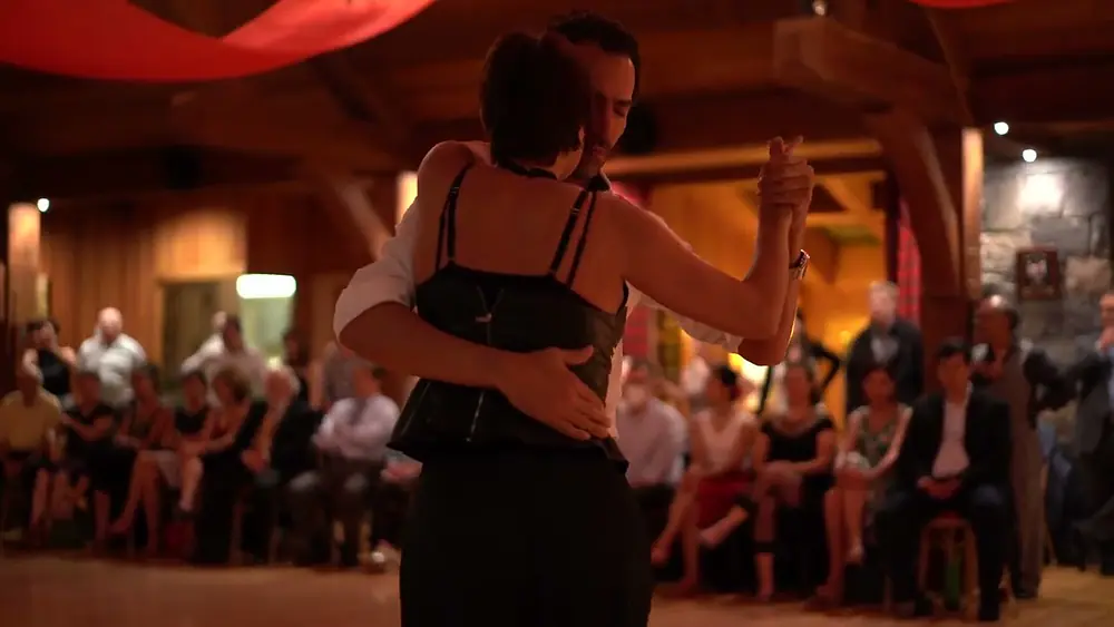 Video thumbnail for Fernanda Ghi & Silvio Grand, Guillermina Quiroga & Mariano Logiudice dancing to "Garras"