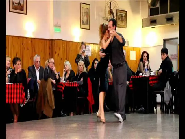 Video thumbnail for PABLO RODRIGUEZ Y NOELIA HURTADO EN LA BALDOSA