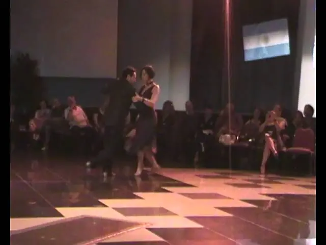 Video thumbnail for Michele Usoni e Mara Maranzana al Tango Tendencia Italia.MP4