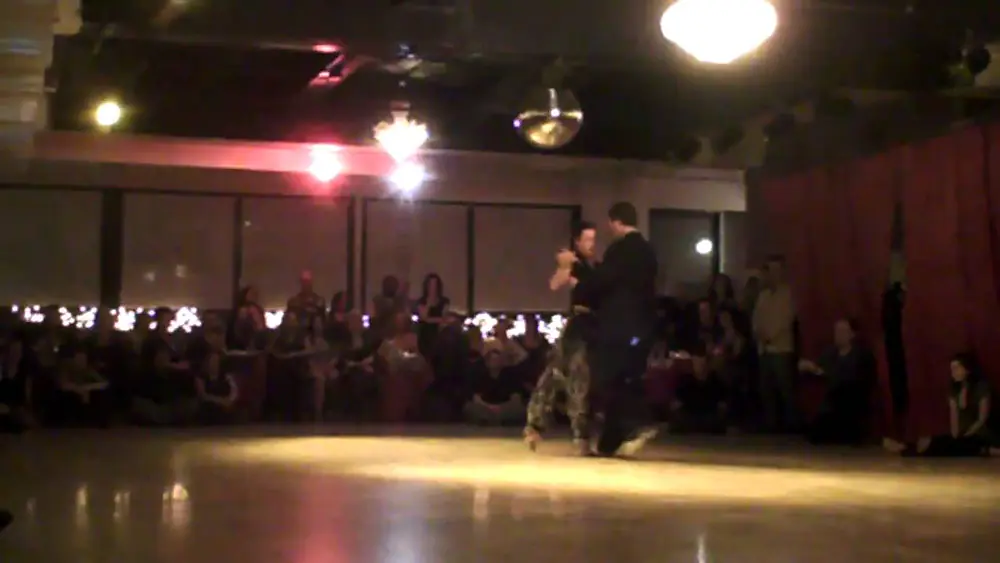 Video thumbnail for Mila Vigdorova & Damian Thompson:Argentine Tango  @ RoKo milonga (partial)