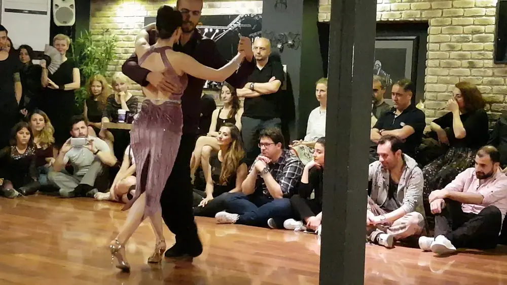 Video thumbnail for Gözde Nur Sahin & Kadir Yüceer 06.05.18 - Milonga Esta/Istanbul