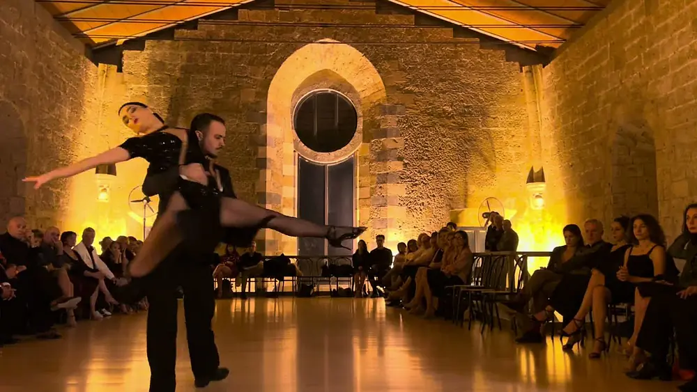 Video thumbnail for Julián Vilardo & Laia Barrera - Umbria Tango Festival 2023 (2/4)