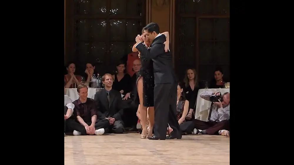 Video thumbnail for Sebastian Arce & Mariana Montes - Bien Porteña #tangomoment