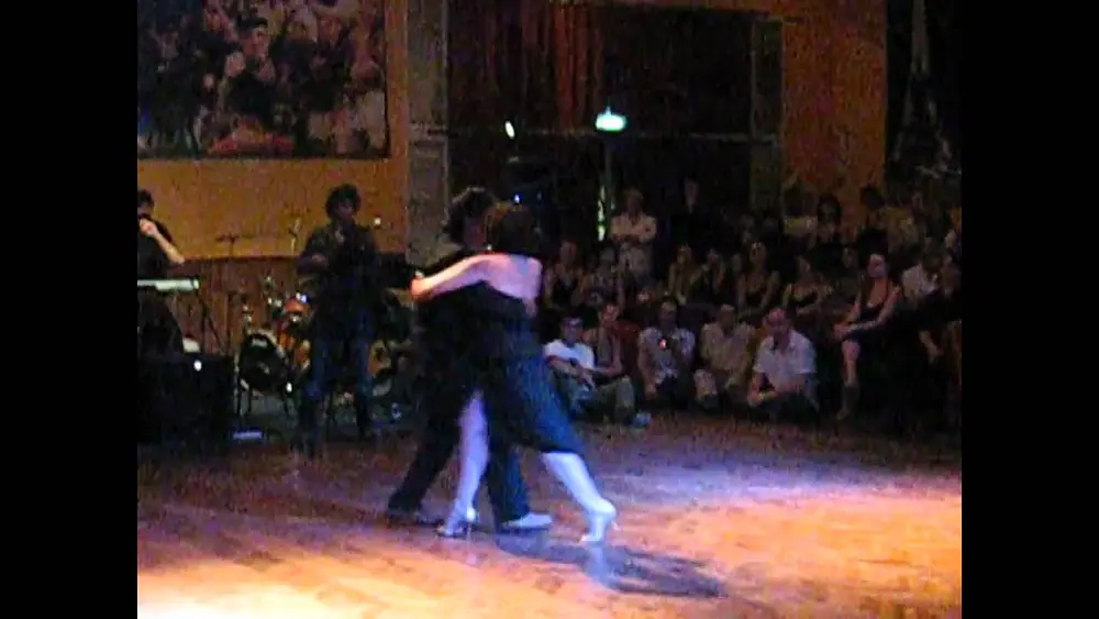Video thumbnail for Julio Balmaceda y Corina de la Rosa en Salón Canning - enero 2011, Part 3