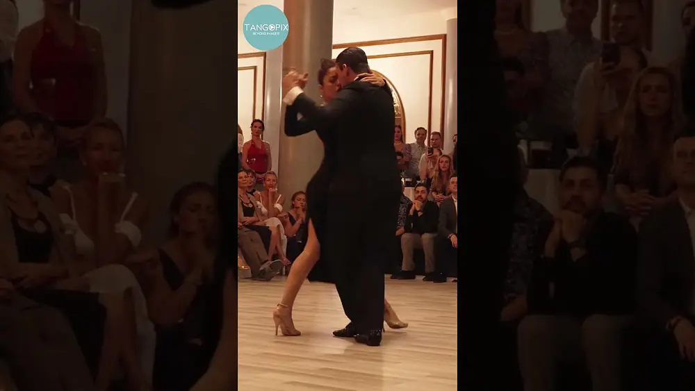 Video thumbnail for Vanesa Villalba & Matteo Antonietti dance Carlos Di Sarli - Quien sino tú